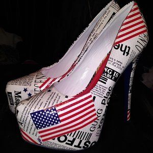 Alba Flag and News print Platform Pumps